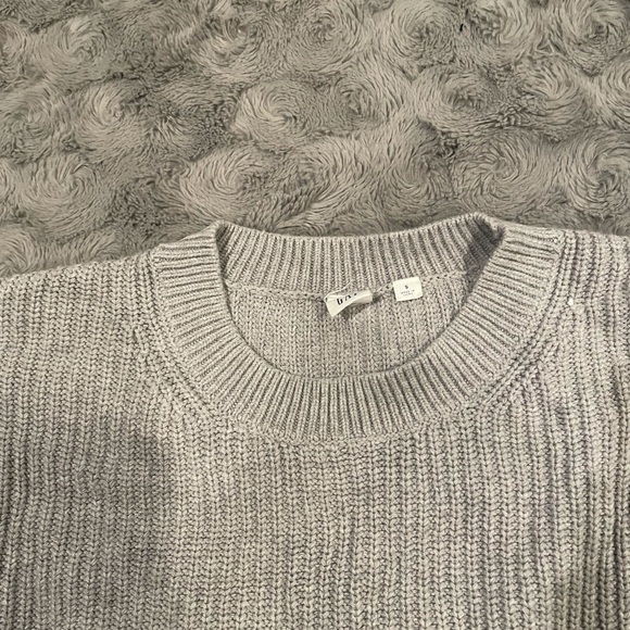 Light Gray Knit Sweater - Picture 4 of 5